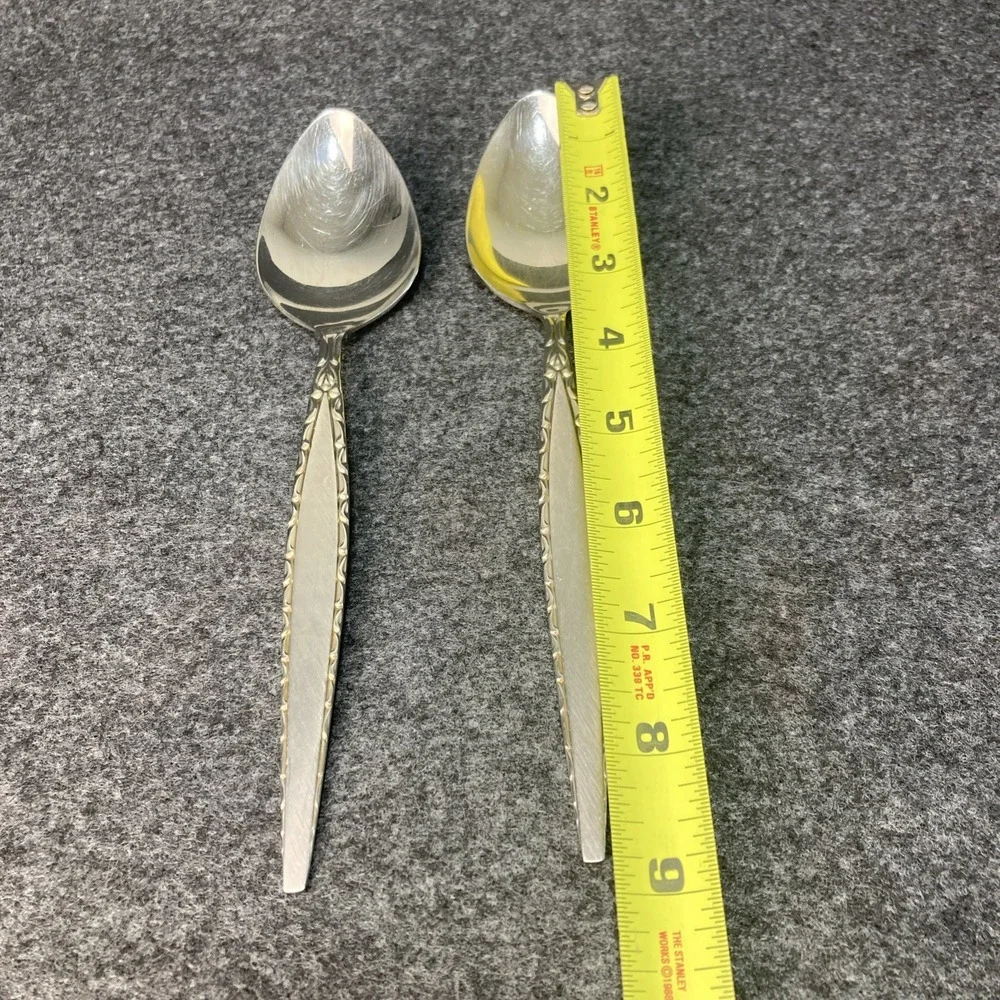 Set Of 2 Oneida VENETIA Solid Serving Spoons Tablespoon 8 5/8